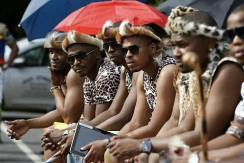 traditional clothing, zuu clothing, umqhele, ungiyane,