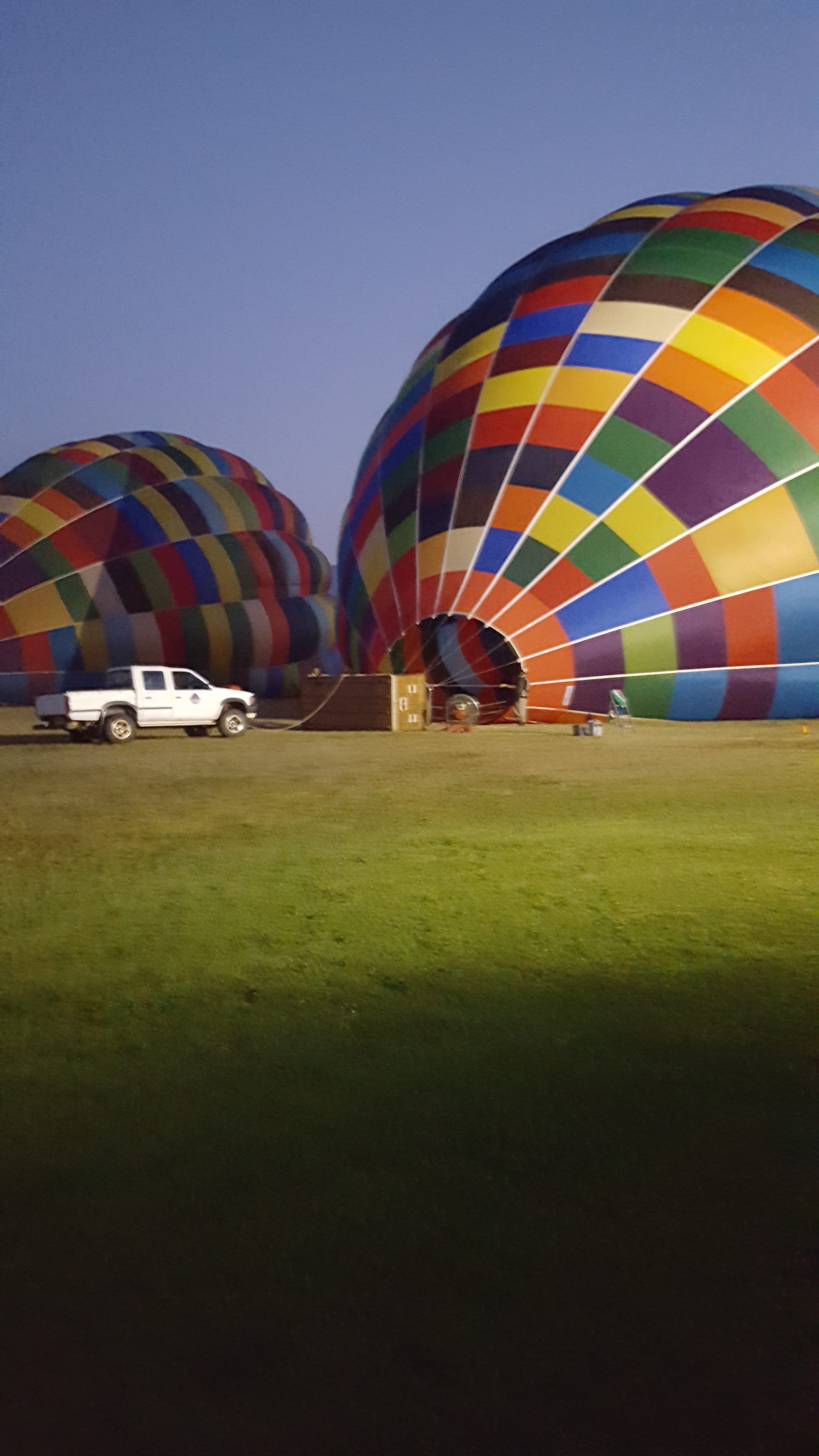 Innovative date idea : Hot air balloon adventure