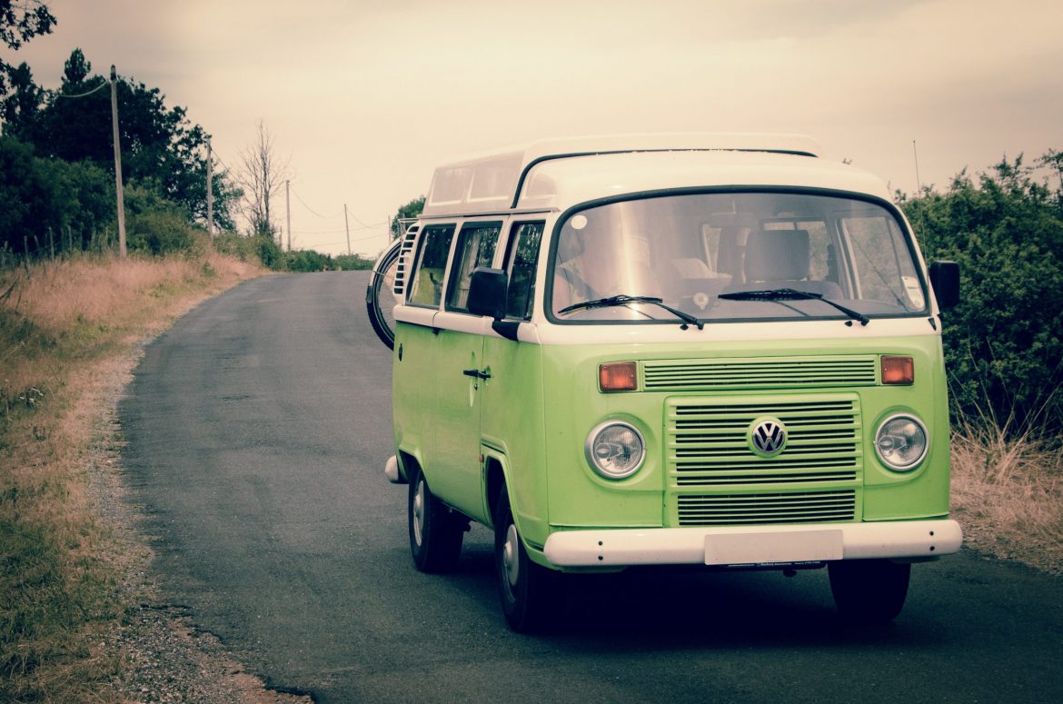 Taxi on the road/ Pexels