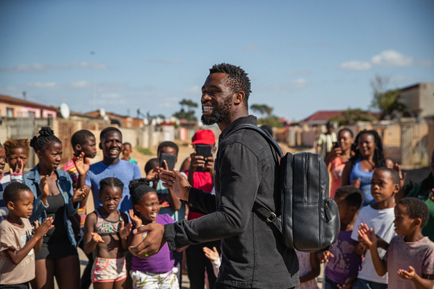 Siya Kolisi teams up with FOM