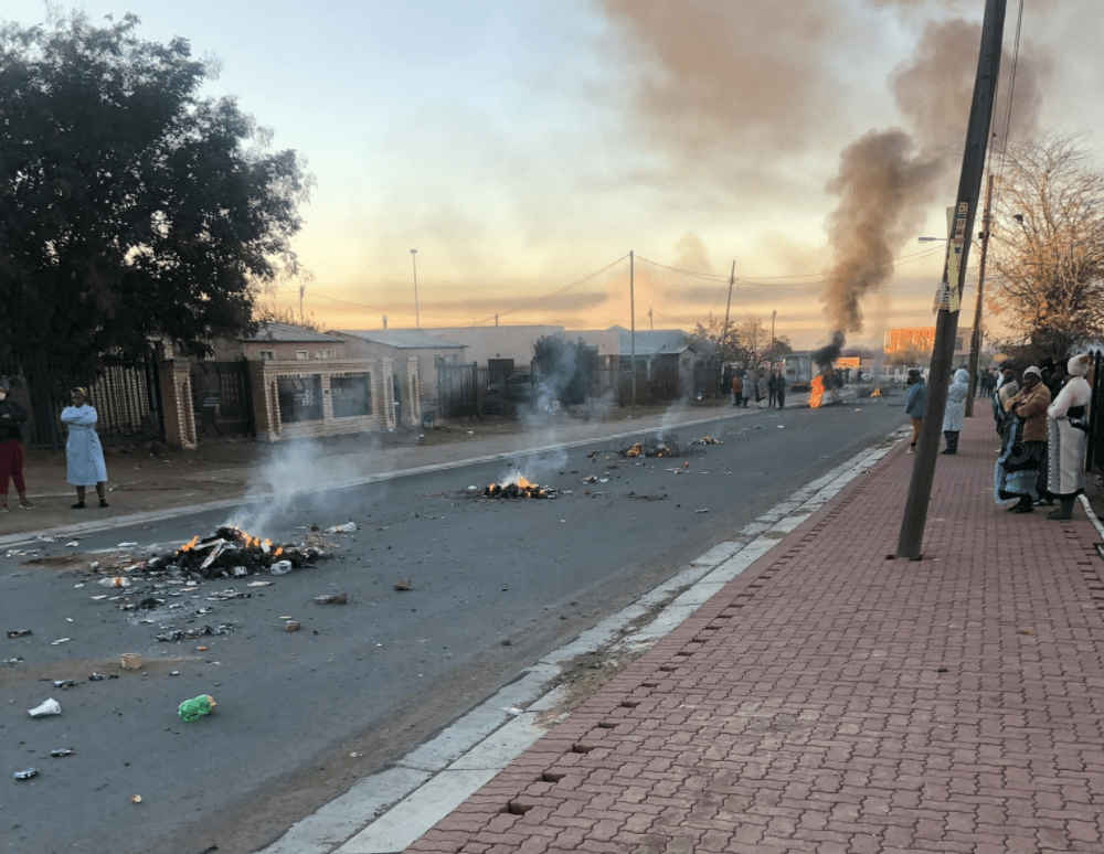 Manguang Shutdown, Manguang Shutdown, Manguang Shutdown