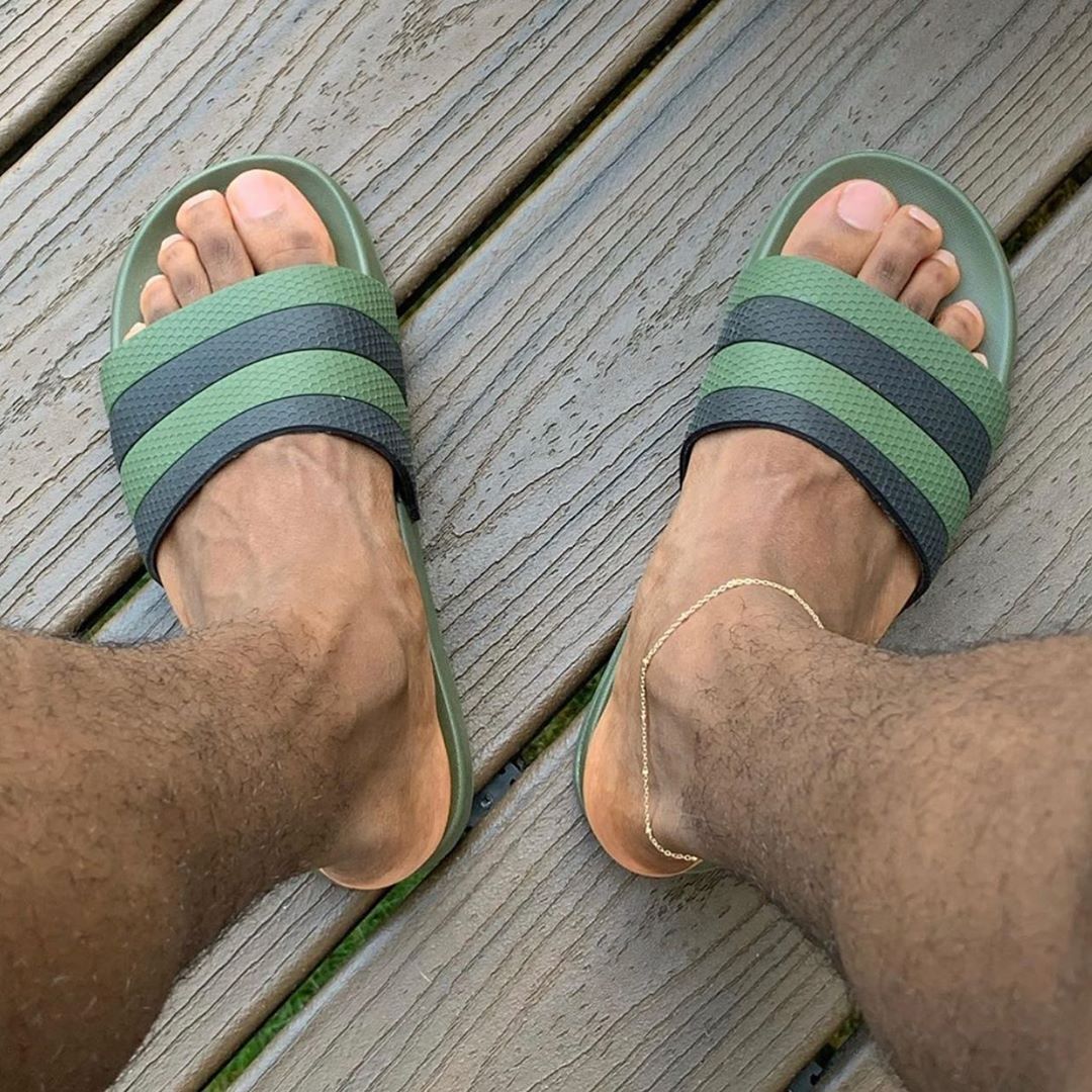 Sandals in public