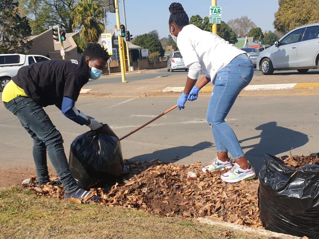 Residents in Gauteng and KwaZulu-Natal clean up after riots