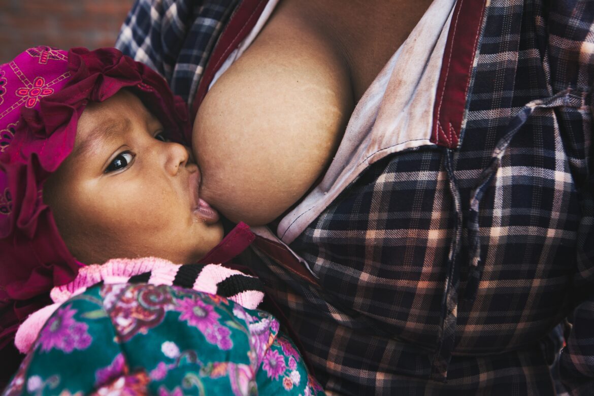 Breastfeed/ Pexels