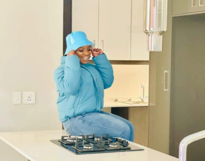 Makhadzi buys herself a new house, builds three more for her family - KAYA 959