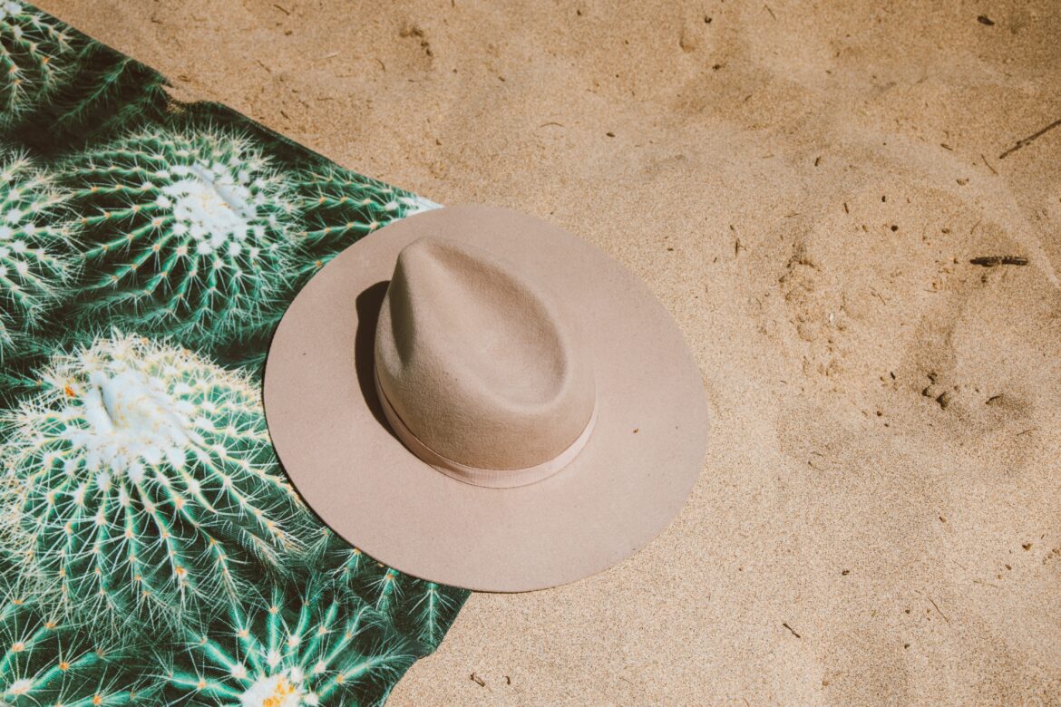 Beach hat sand travel