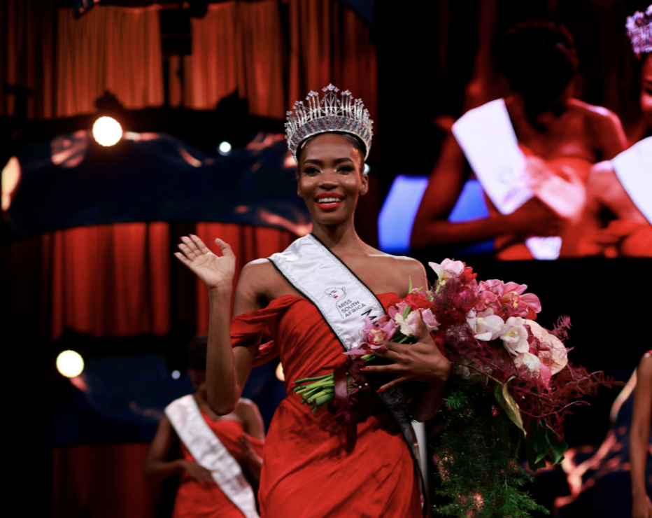 Lalela Mswane crowned Miss SA 2021