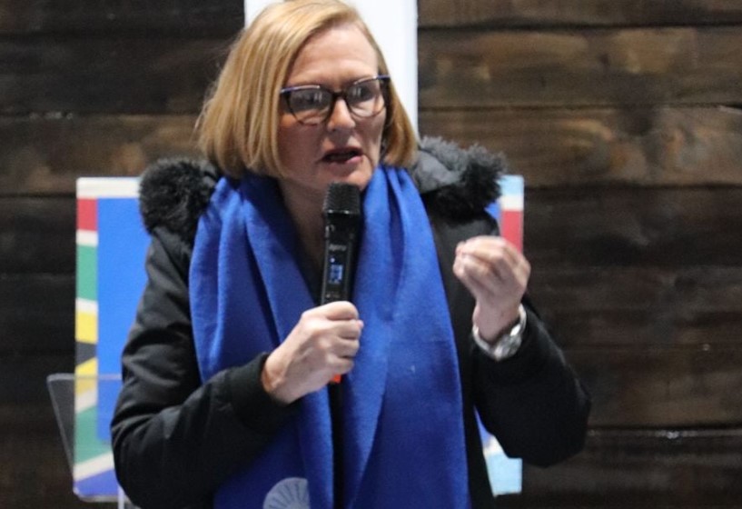 DA Federal Chairperson Helen Zille was allegedly manhandled at a voting station in the Eastern Cape.