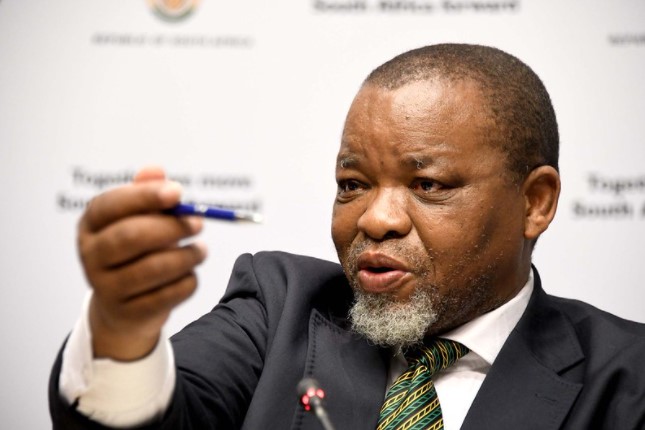 Gwede Mantashe tests positive for COVID-19