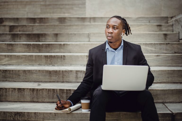 Thomas And Skhumba What Are Your Pet Peeves About Your Job KAYA 959