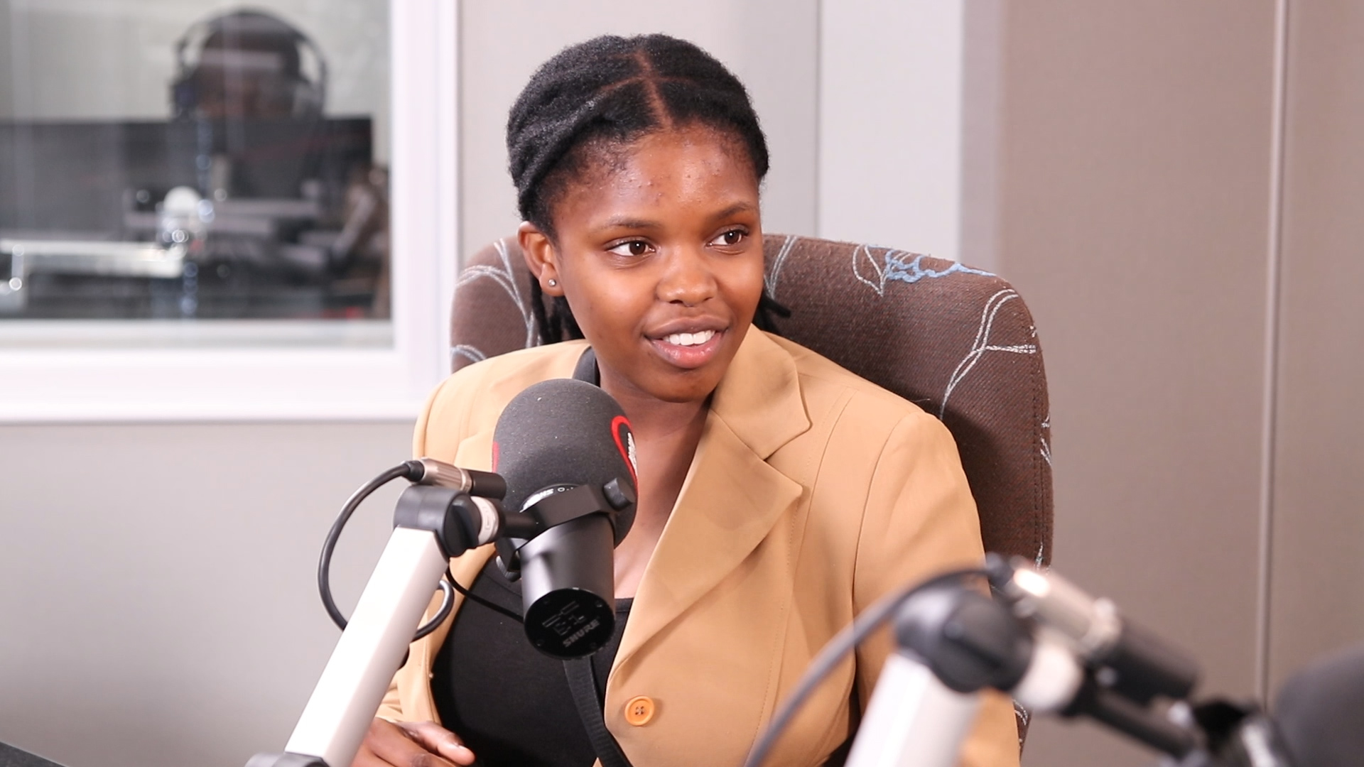 Fezeka Dlamini drops Ukhalelani on The Ultimate Kaya 959 Top 30