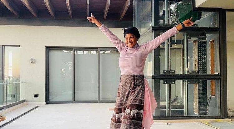 PICS! Asavela and her husband show off their newly-built home
