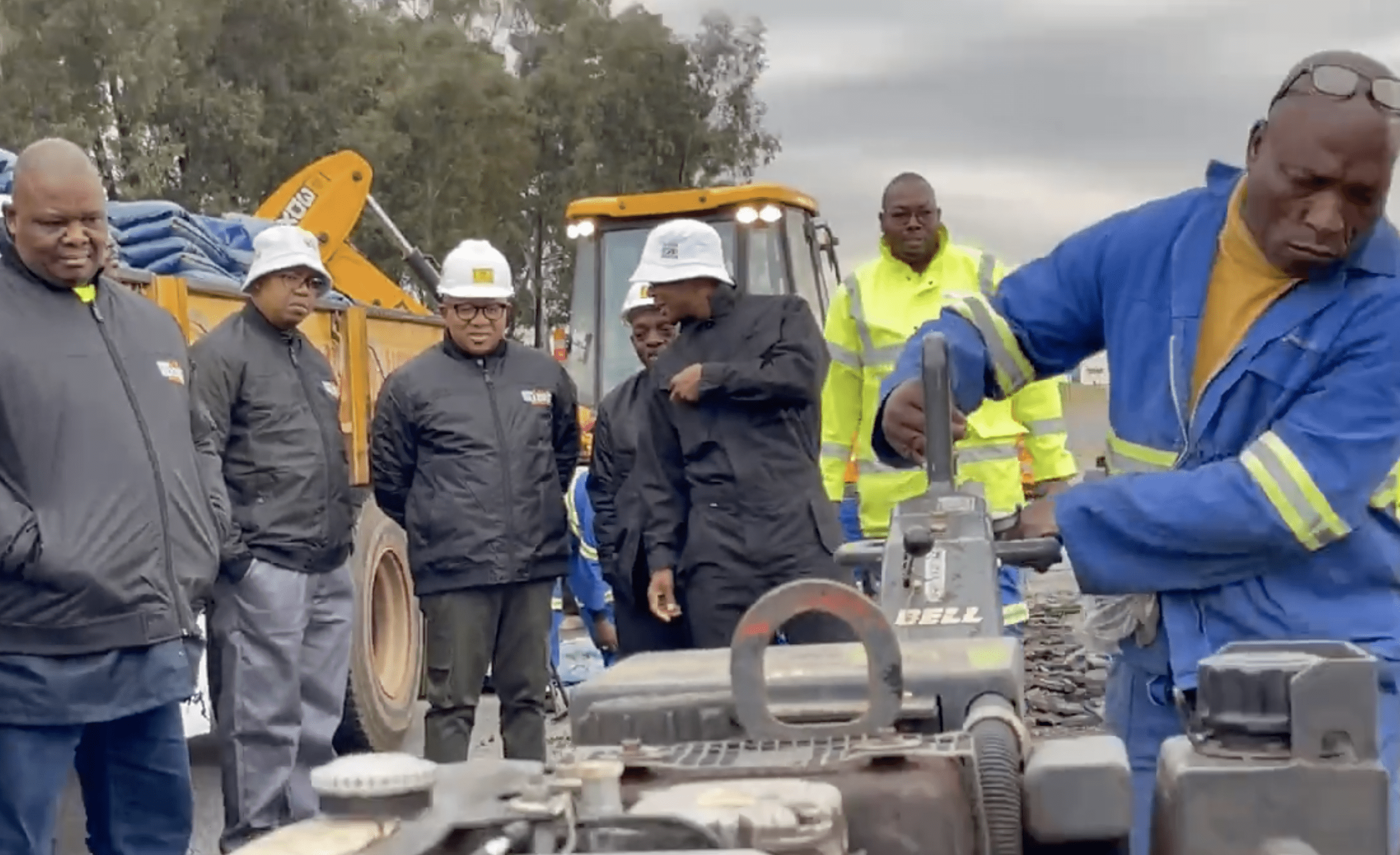 “Operation Vala Zonke”: Department of Transport launches a National Potholes Campaign