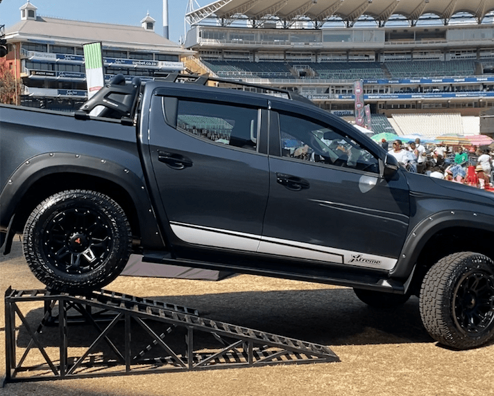 Mitsubishi Triton Extreme