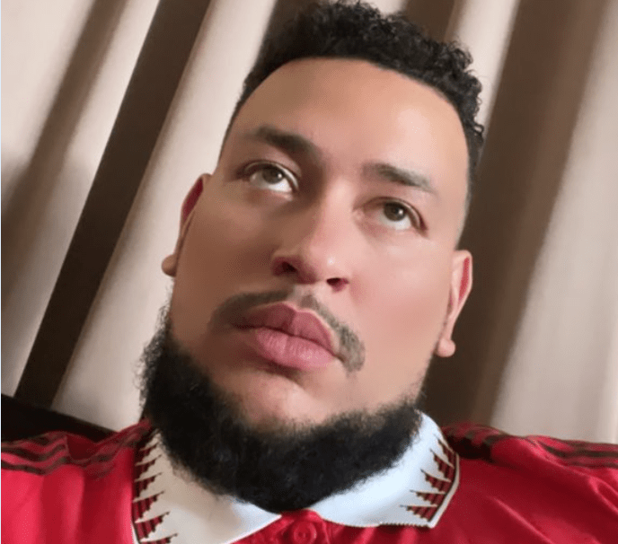 AKA loses R10 K