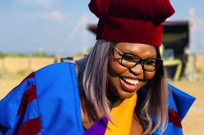 Girls with Mercs: Gogo Maweni buys a new A-Class