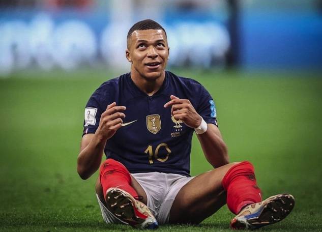 Mbappe makes World Cup final history