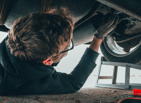 Kaya 959 on Wheels Post car trip checklist mechanic fixes a car
