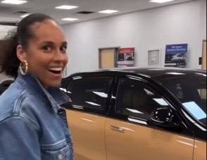 Swizz Beatz buys Alicia Keys a Maybach