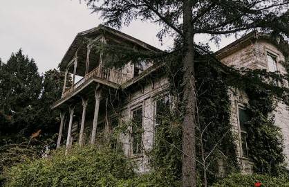 abandoned mansion