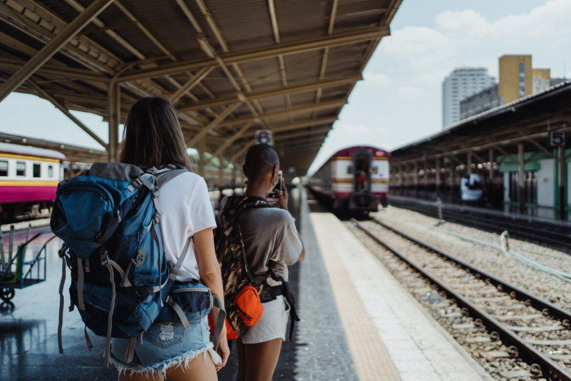 Let's talk about personal space in public settings