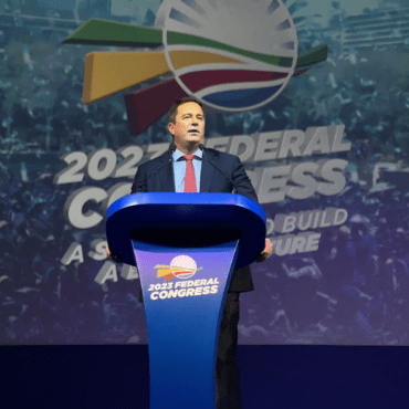 Steenhuisen retains DA leadership