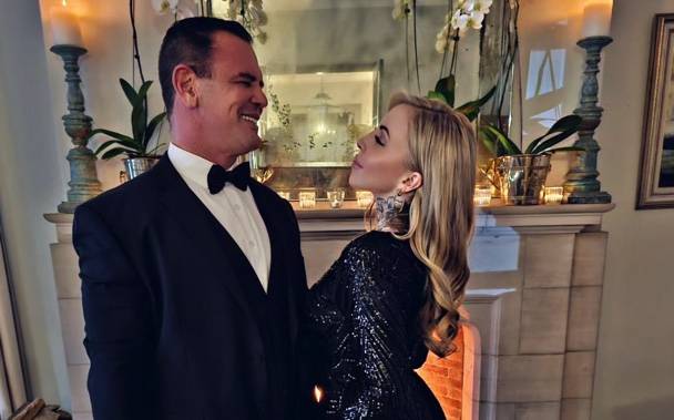Jojo Robinson and her husband celebrate nine years of marital bliss