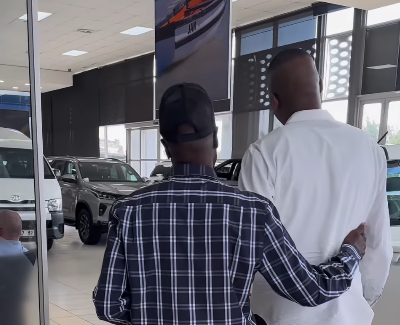 Oscar Mbo surprises his father with a brand-new vehicle