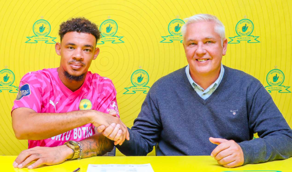 Ronwen Williams commits to Mamelodi Sundowns until 2028