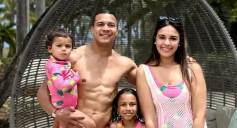 PICS: Cheslin Kolbe enjoys family getaway in Mauritius