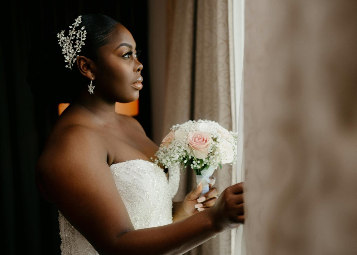 “I spent 10k on my friend’s wedding gift, but she got me cutlery for mine” – The Blind Spot
