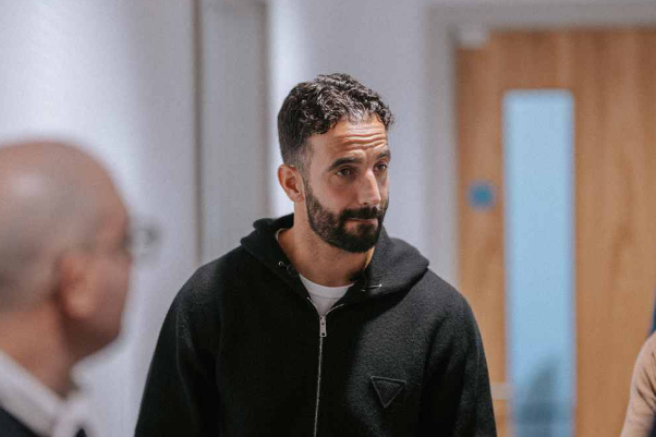Amorim arrives at Manchester United; van Nistelrooy leaves
