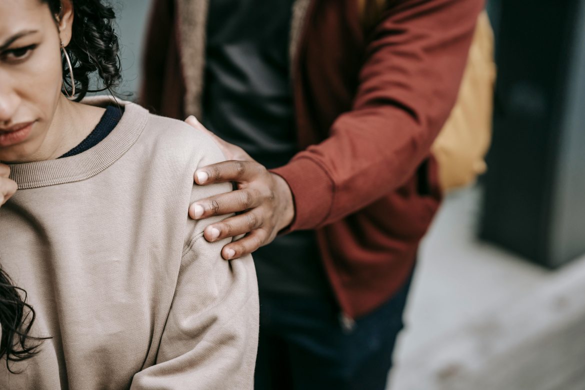 "My girlfriend struggles to get along with my kids" - The Blind Spot
