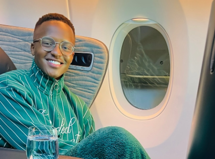 Skeem Saam’s Paxton flies business class for the first time