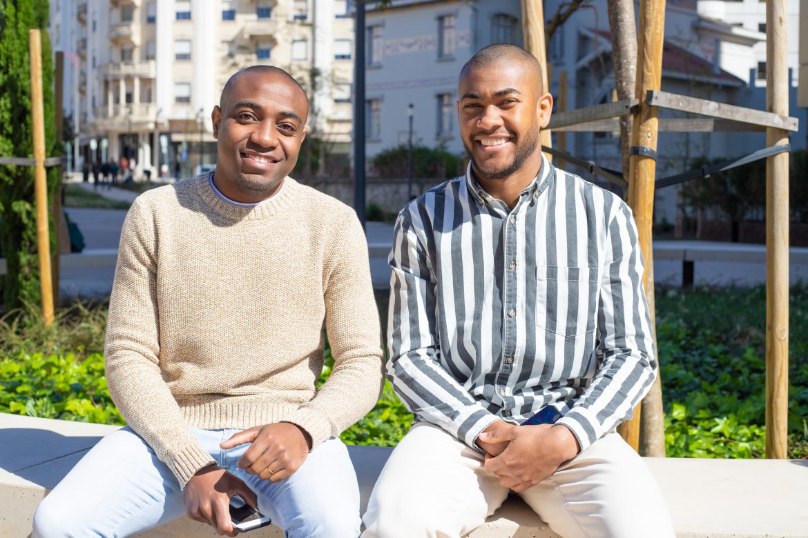 ‘Should I tell my sister that her husband cheated?' The Blind Spot
