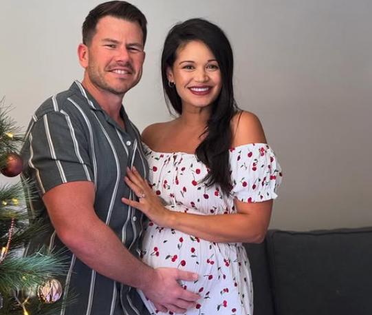Former Expresso presenter Zoë Brown and husband welcome twins