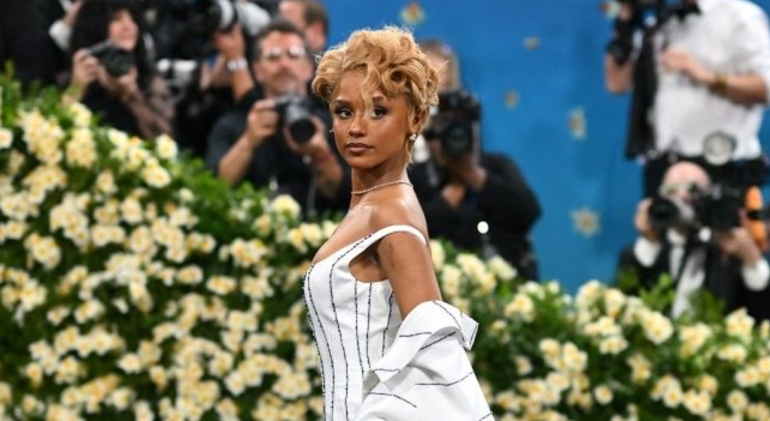 Tyla continues reign as Favourite Afrobeats Artist at 2025 AMAs
