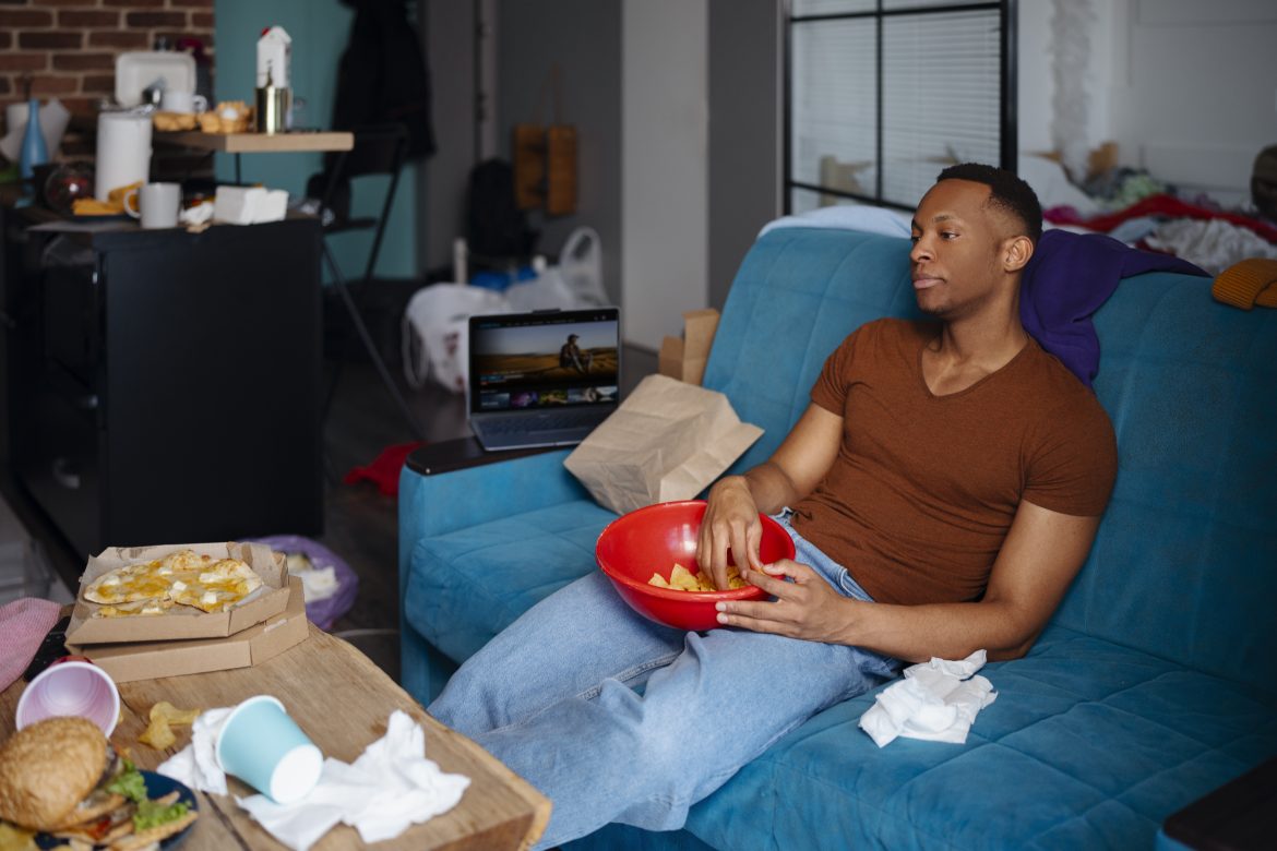 'My boyfriend wants to get married but he still lives at home' – The Blind Spot