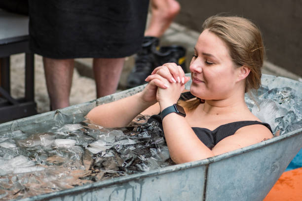 Are ice baths and cold showers worth the hype? here's what a doctor says