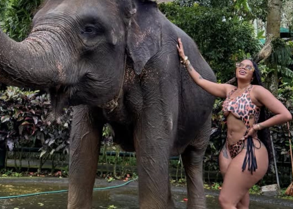 Londie escapes to Bali for a mid-winter summer getaway