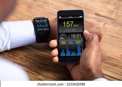 Do fitness apps make you healthier or just more anxious? Sizwe and the team share