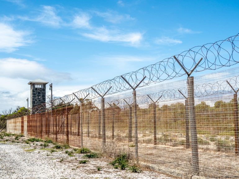 Prison riot in Oudtshoorn leaves one inmate dead, several officers injured