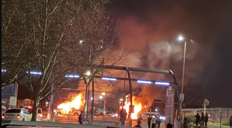 One dead, two injured as taxi and e-hailing tensions boil over in Soweto
