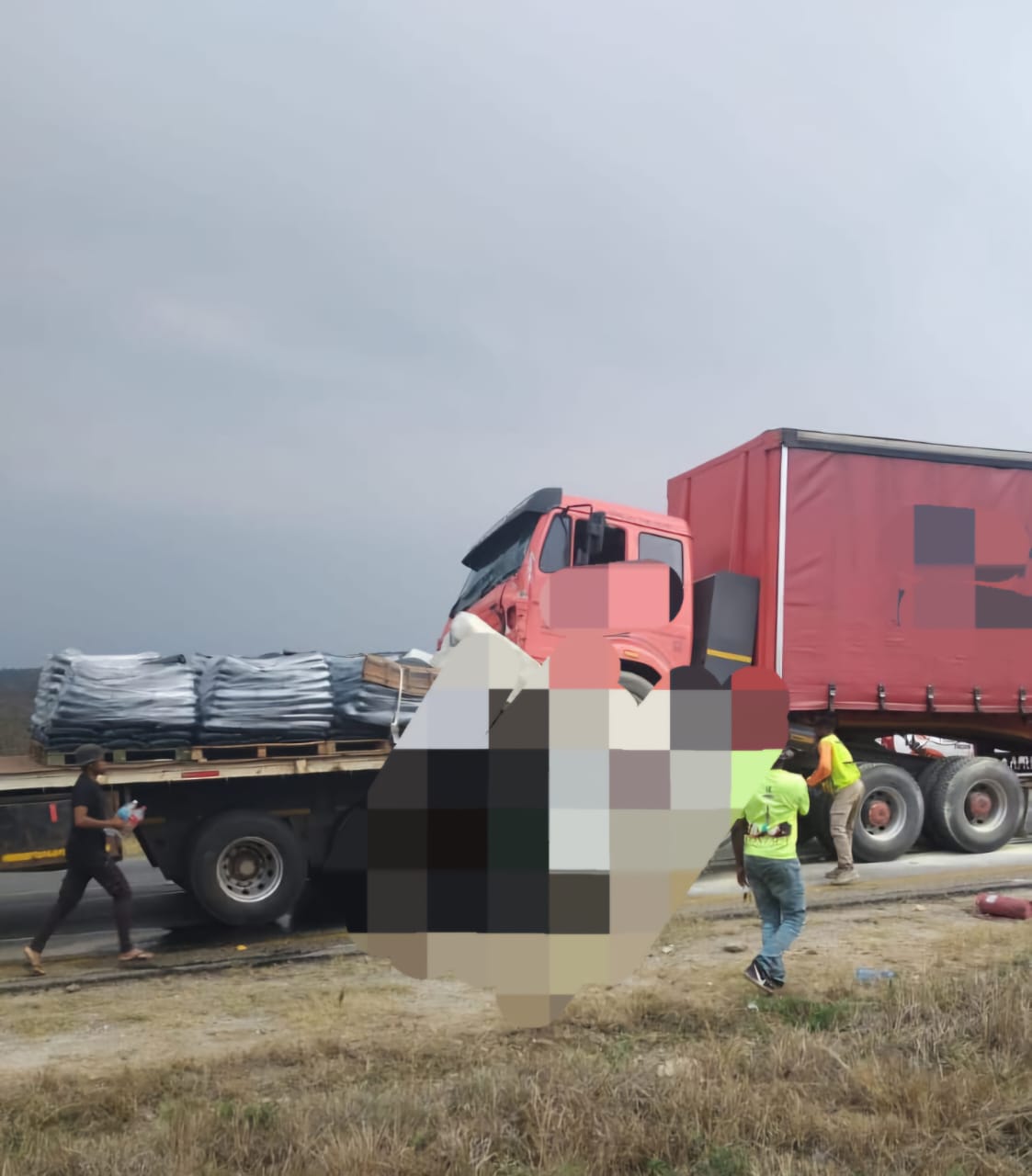 Twelve people, including a 7-year-old girl, killed in tragic taxi crash in Limpopo