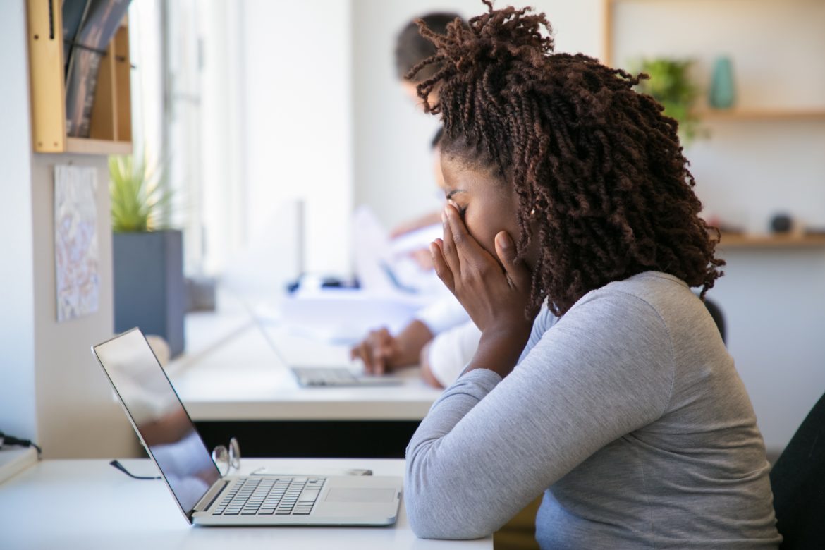 ‘My mom is pressuring me to date a married man’ - The Blind Spot