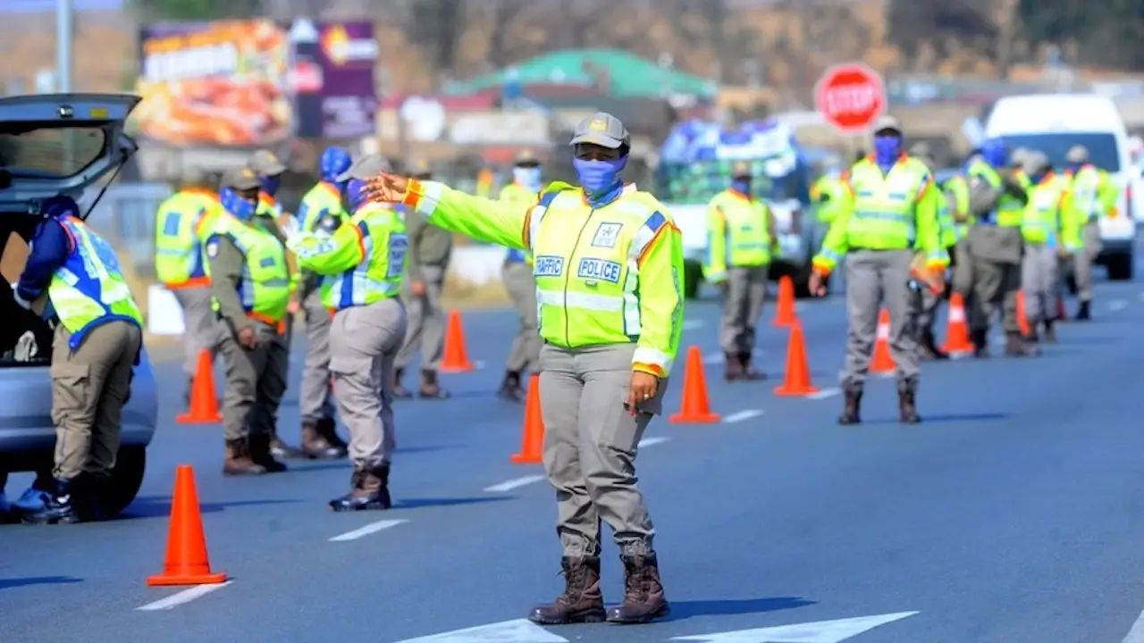 Drunk drivers brutally attack two Metro Police officers  in Pretoria West
