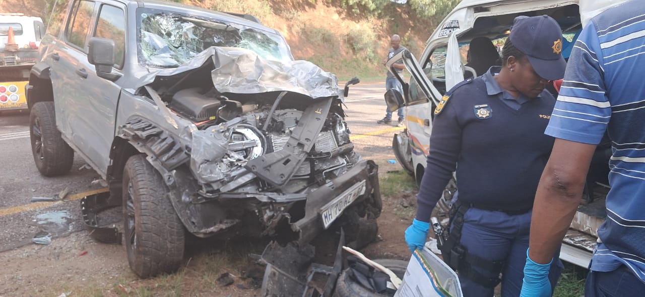 Six killed in devastating minibus taxi and SUV collision on R540 in Dullstroom