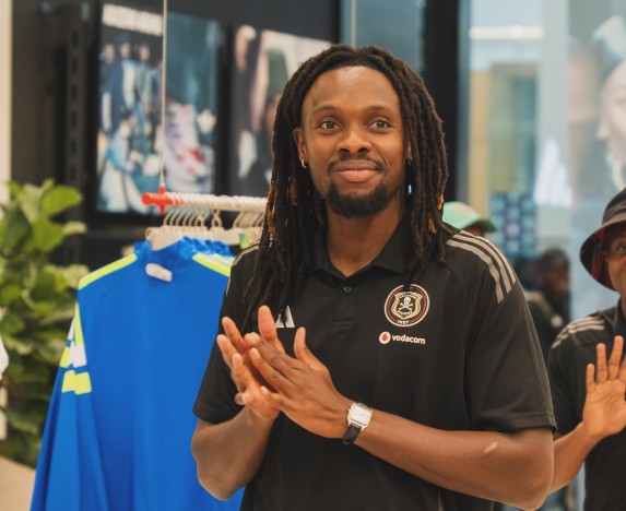 Orlando Pirates confirm departure of defender Olisa Ndah