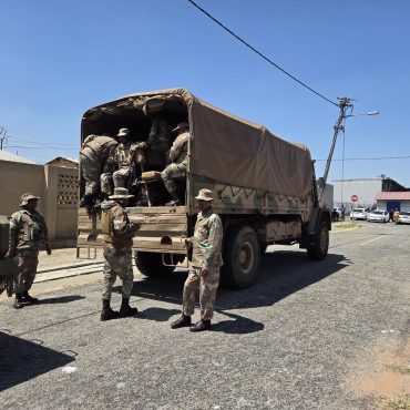 WATCH: SANDF soldiers arrive in Eldorado Park and Riverlea