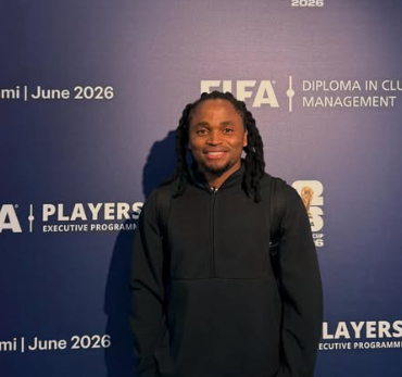 Siphiwe Tshabalala graduates from inaugural leadership programme